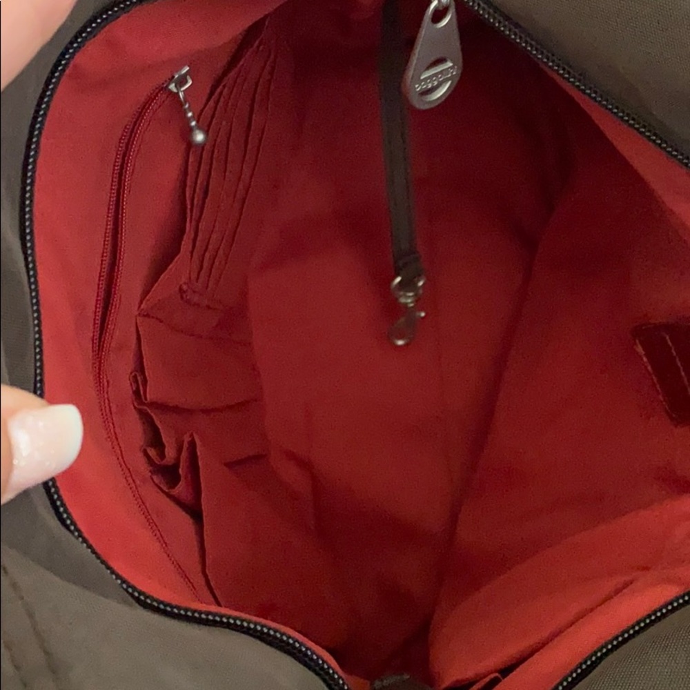 Baggallini travel bag color brown - Picture 5 of 7